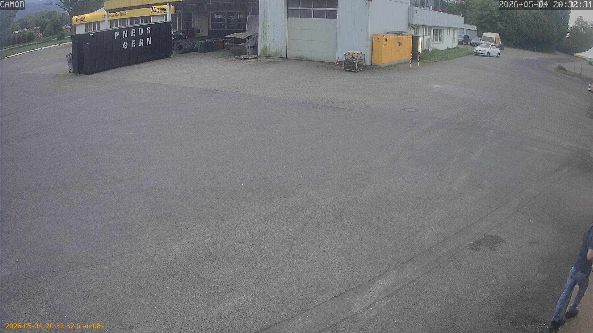 20260504203232