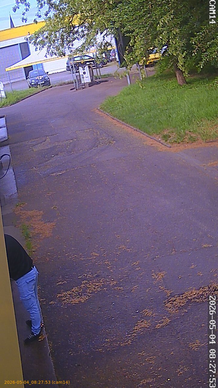 20260504082753