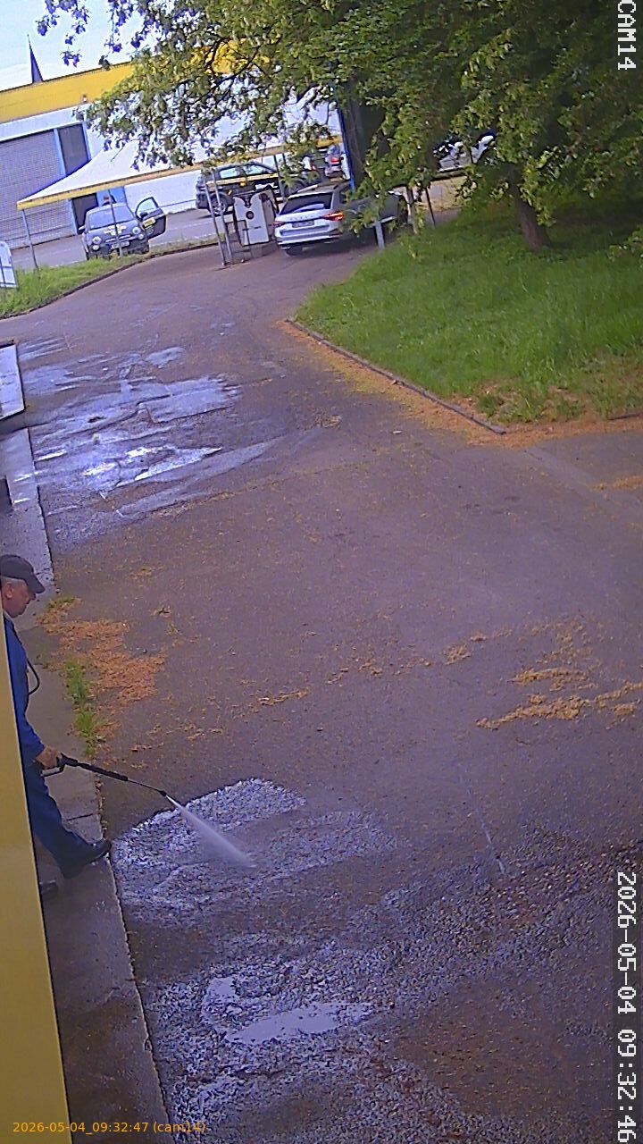 20260504093247