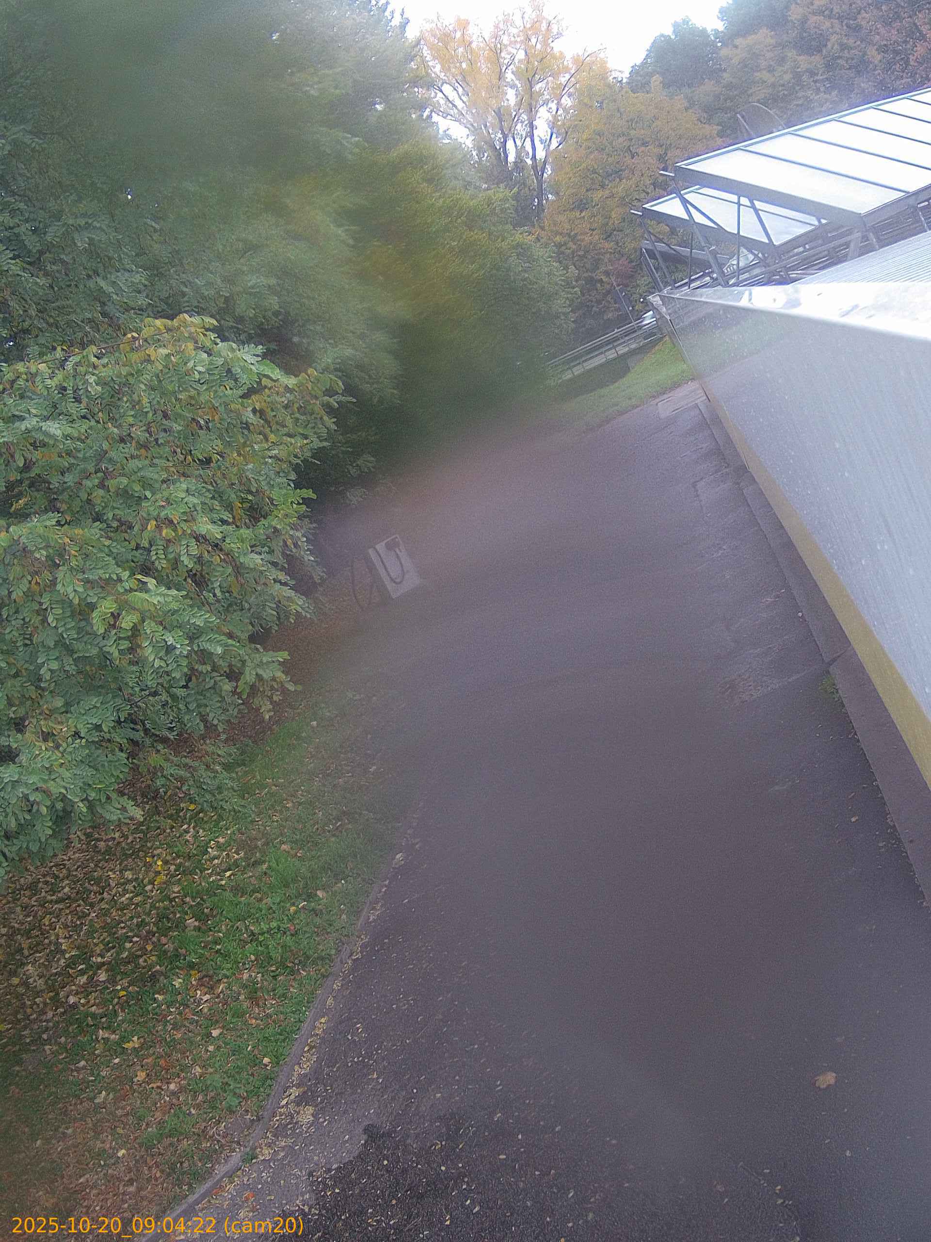 20251020090422