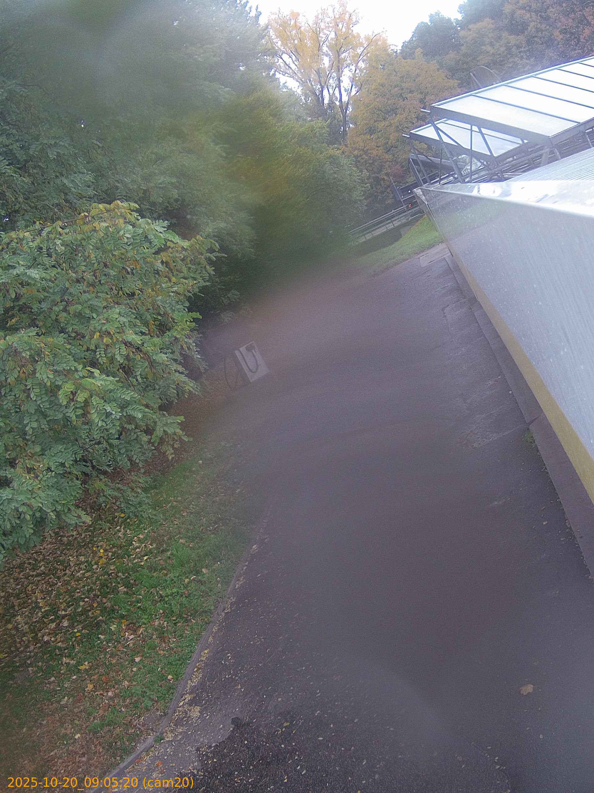 20251020090520