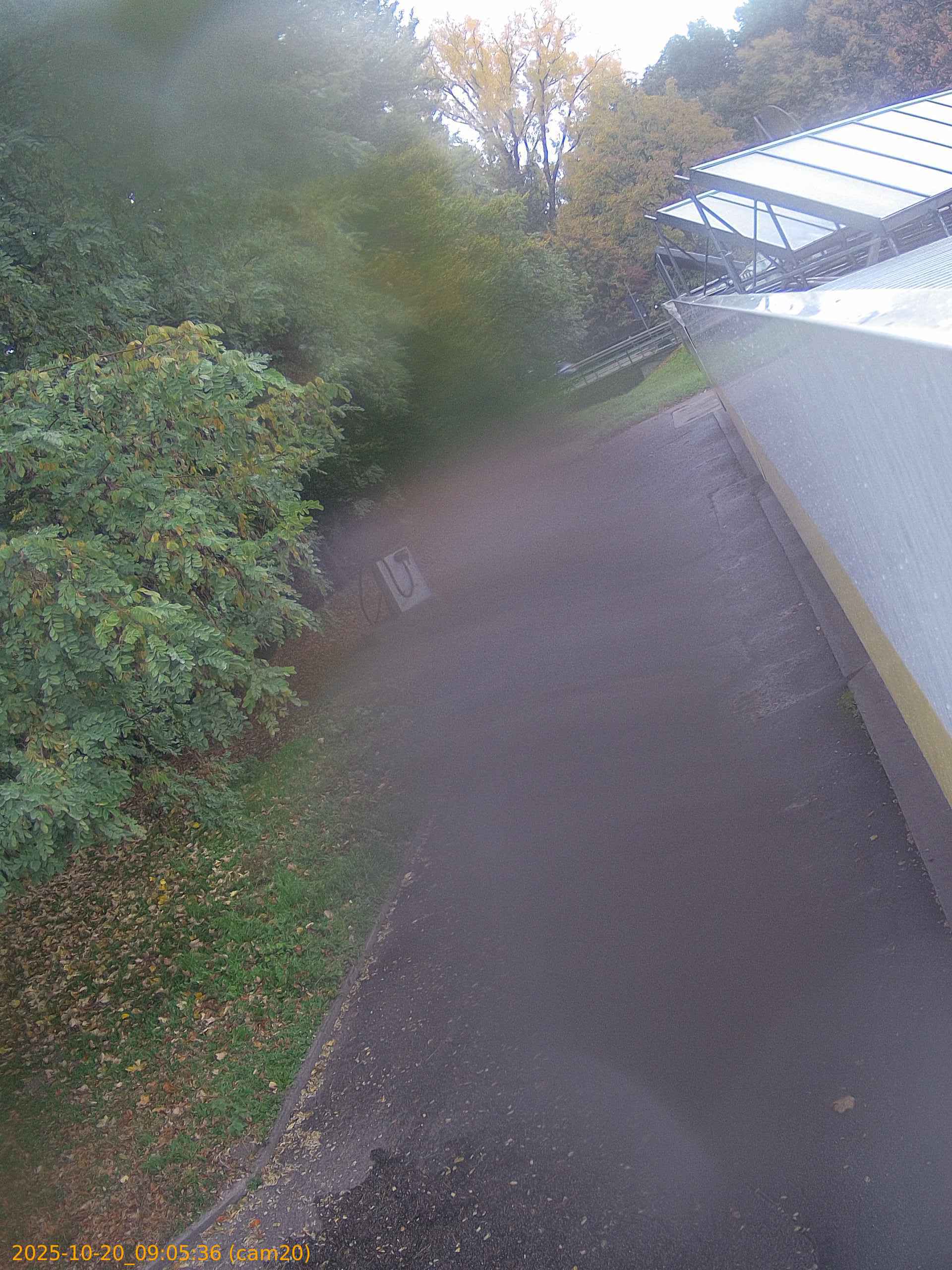 20251020090536