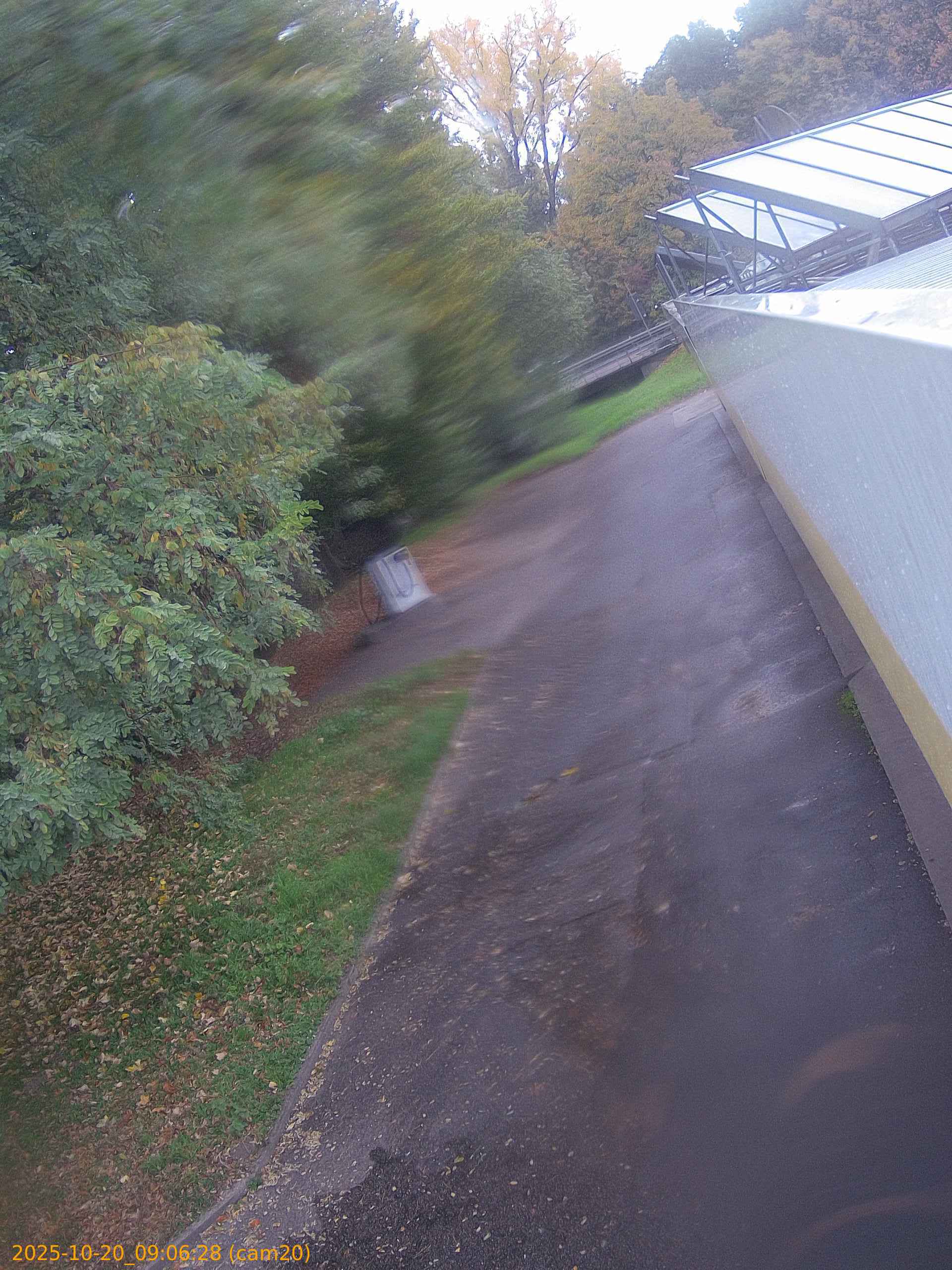 20251020090628