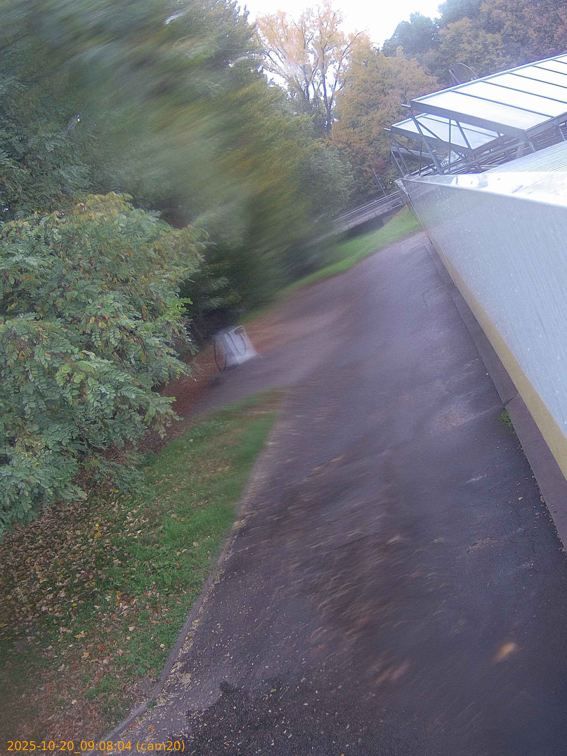 20251020090804