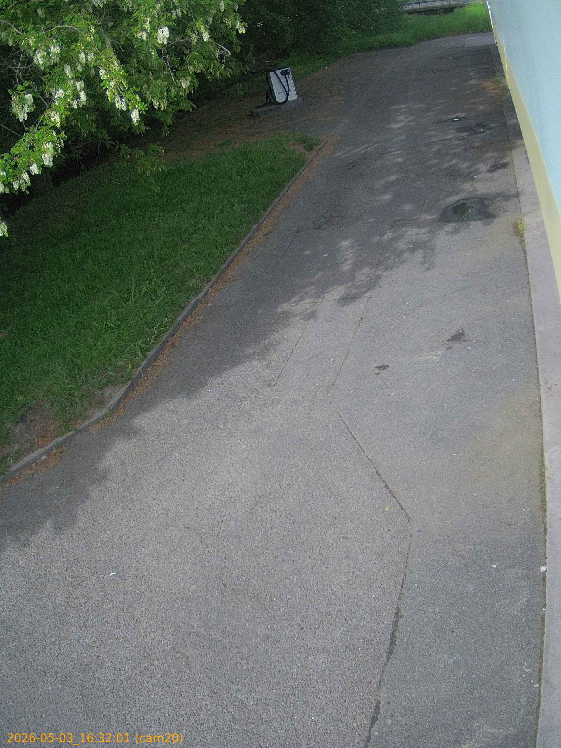 20260503163201