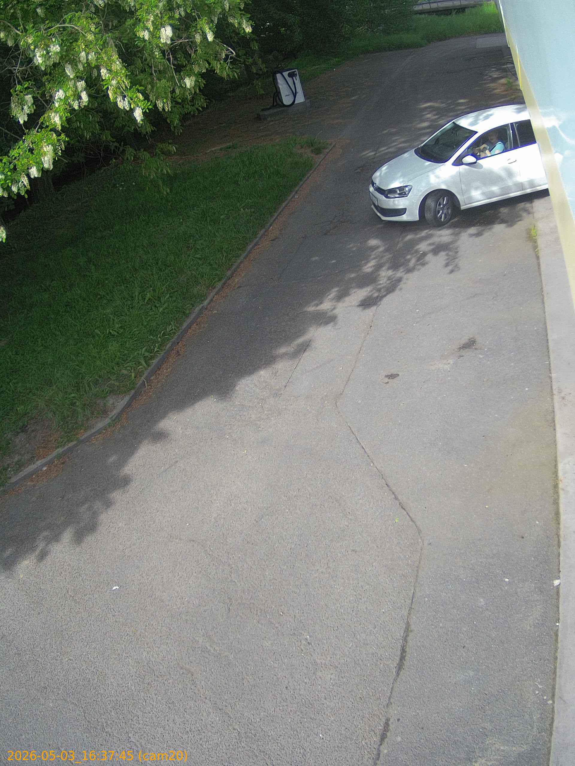20260503163745