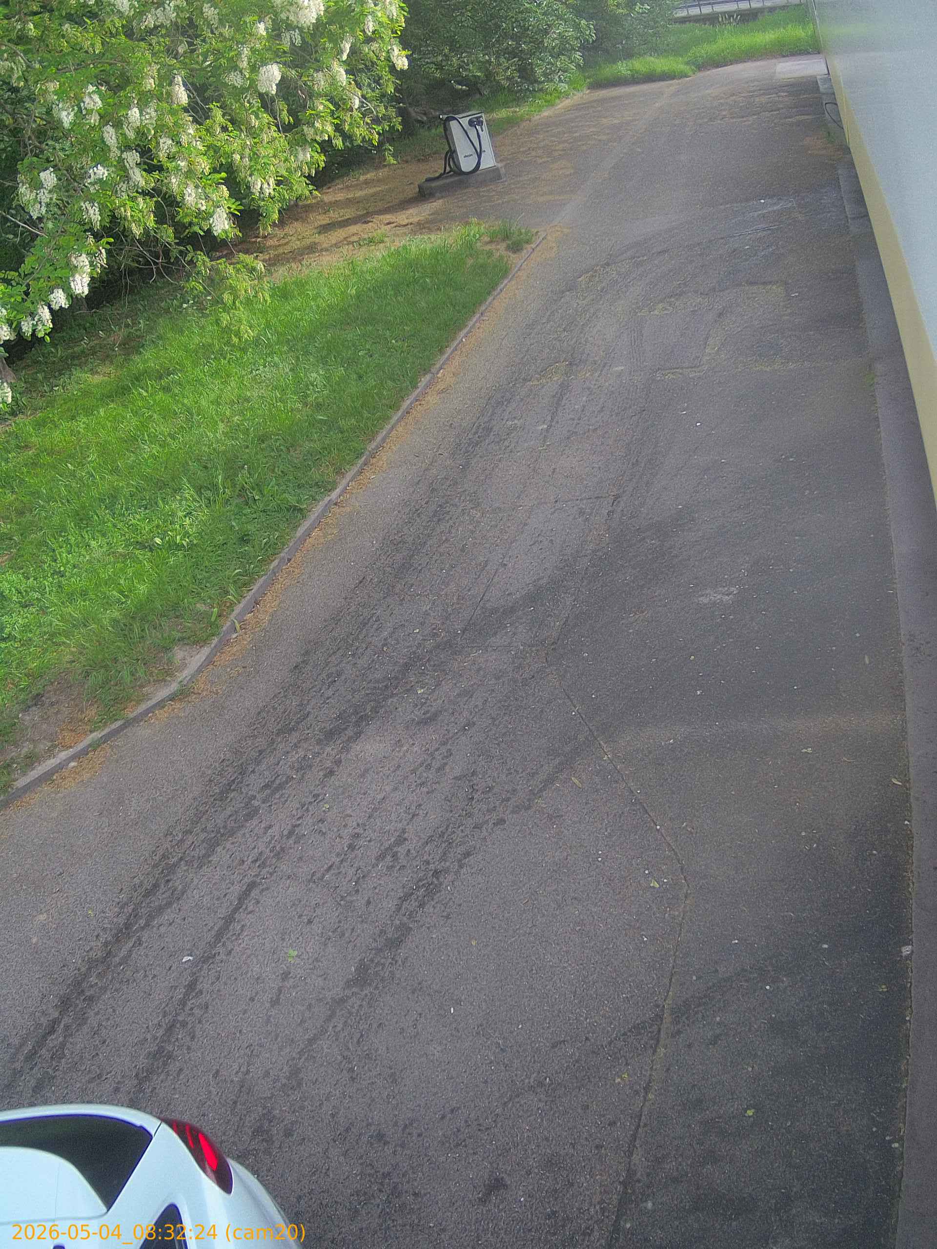 20260504083224