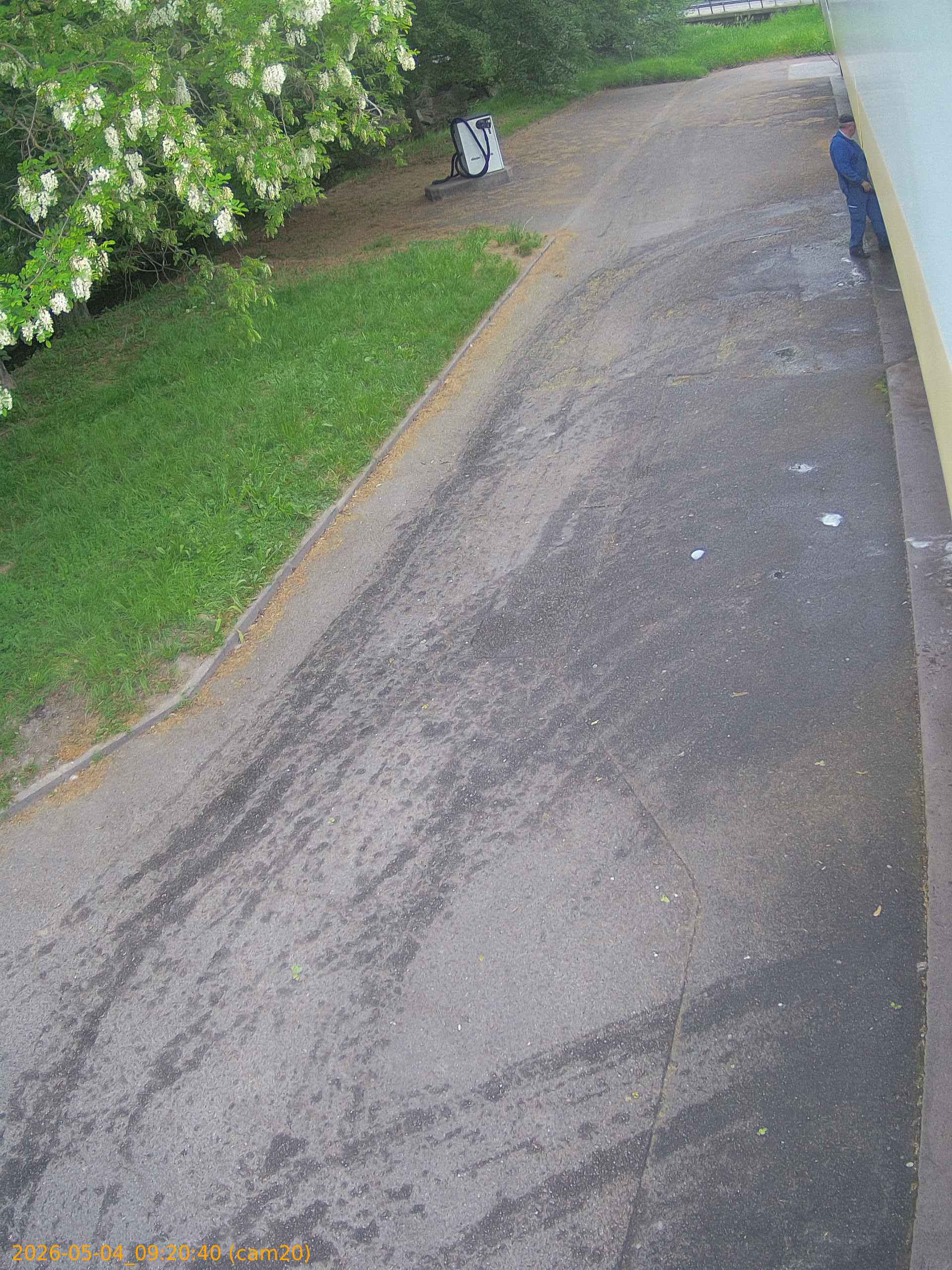 20260504092040