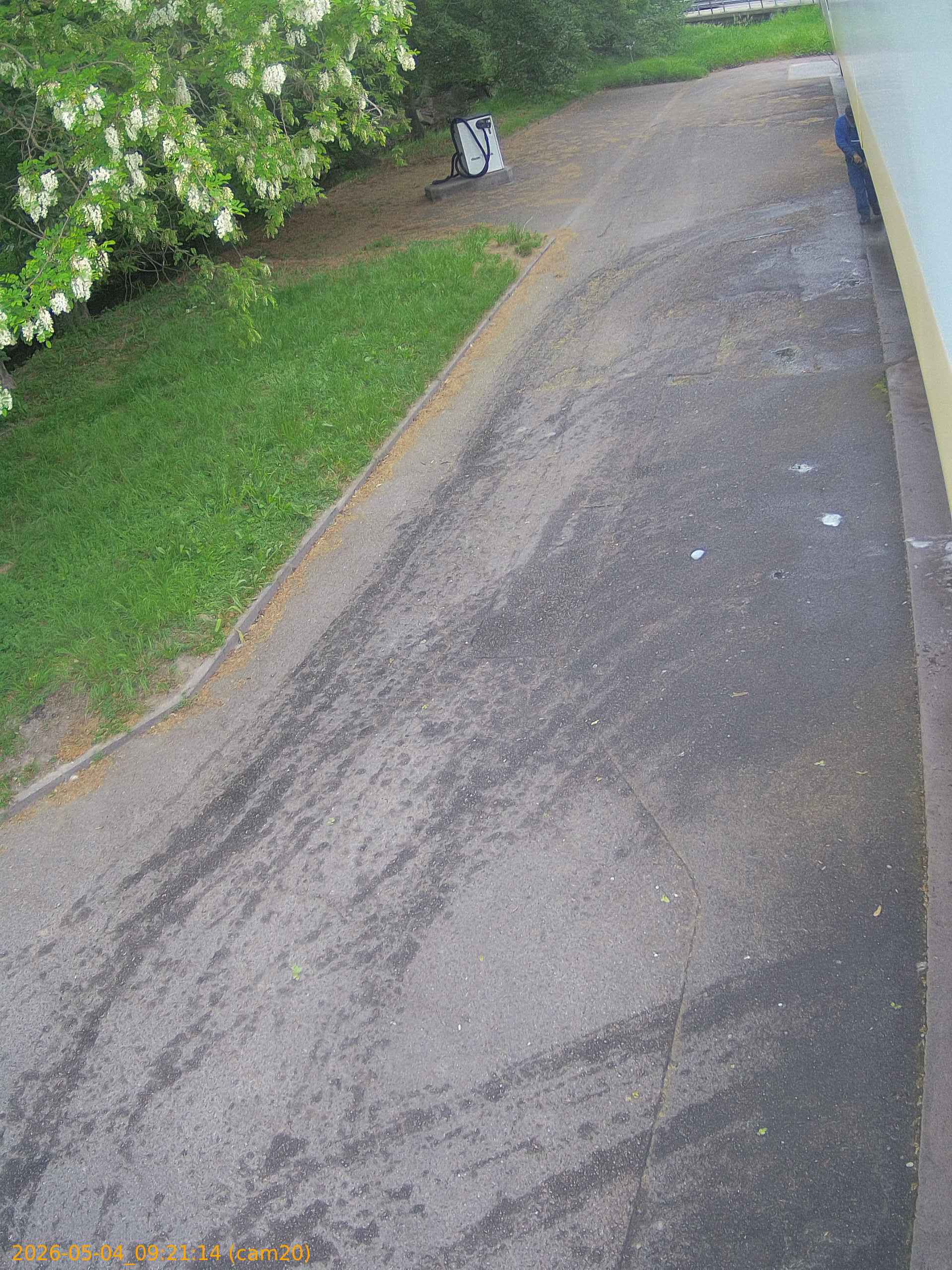 20260504092114