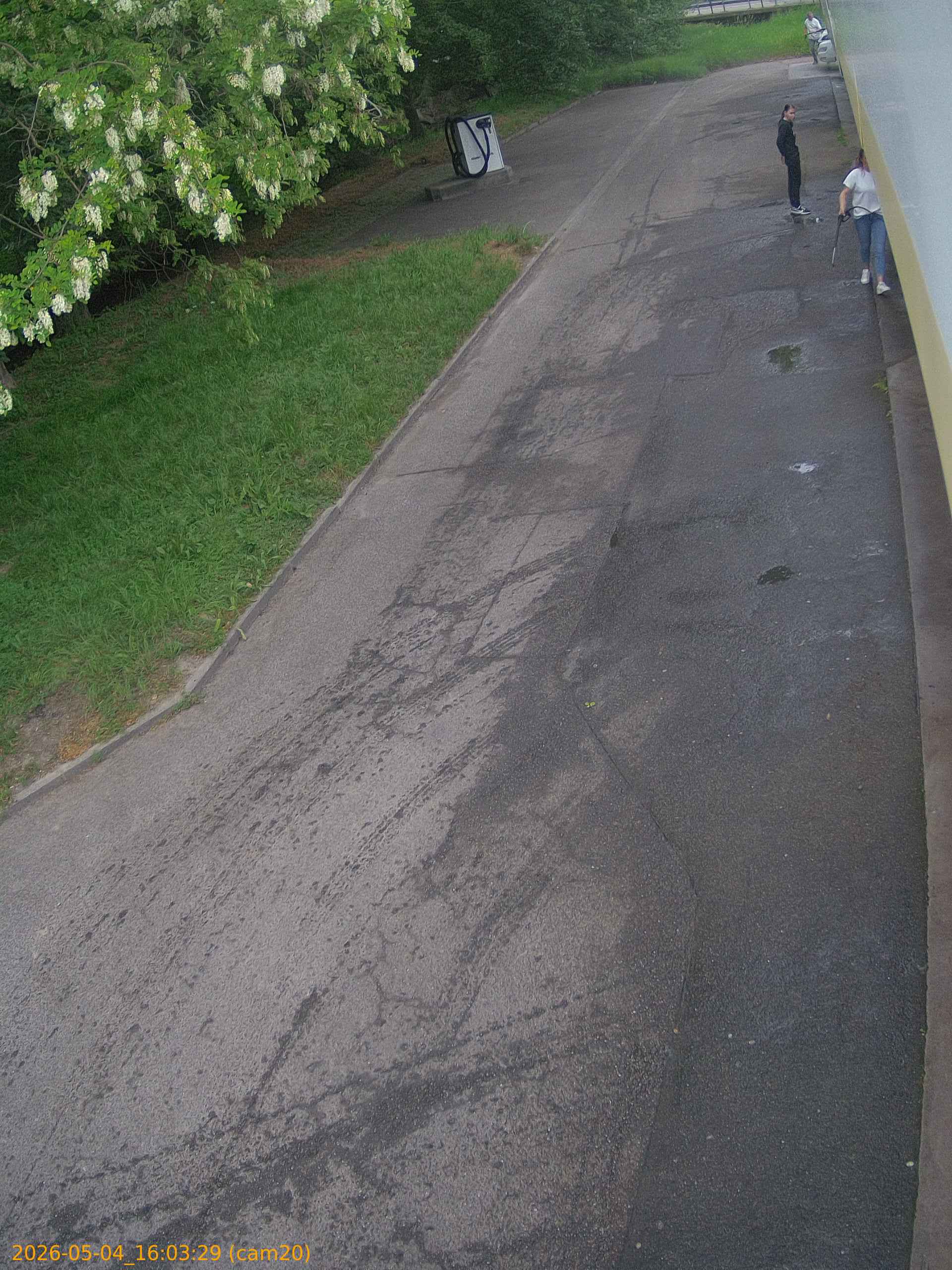 20260504160329