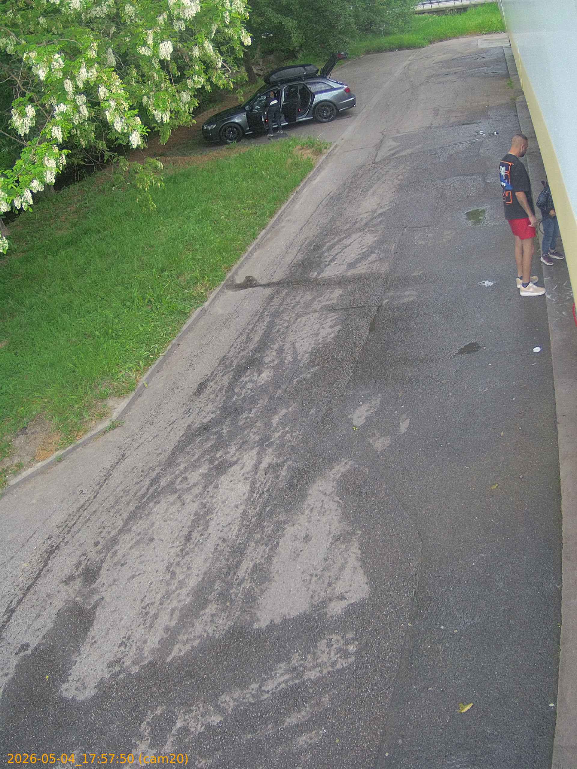 20260504175749