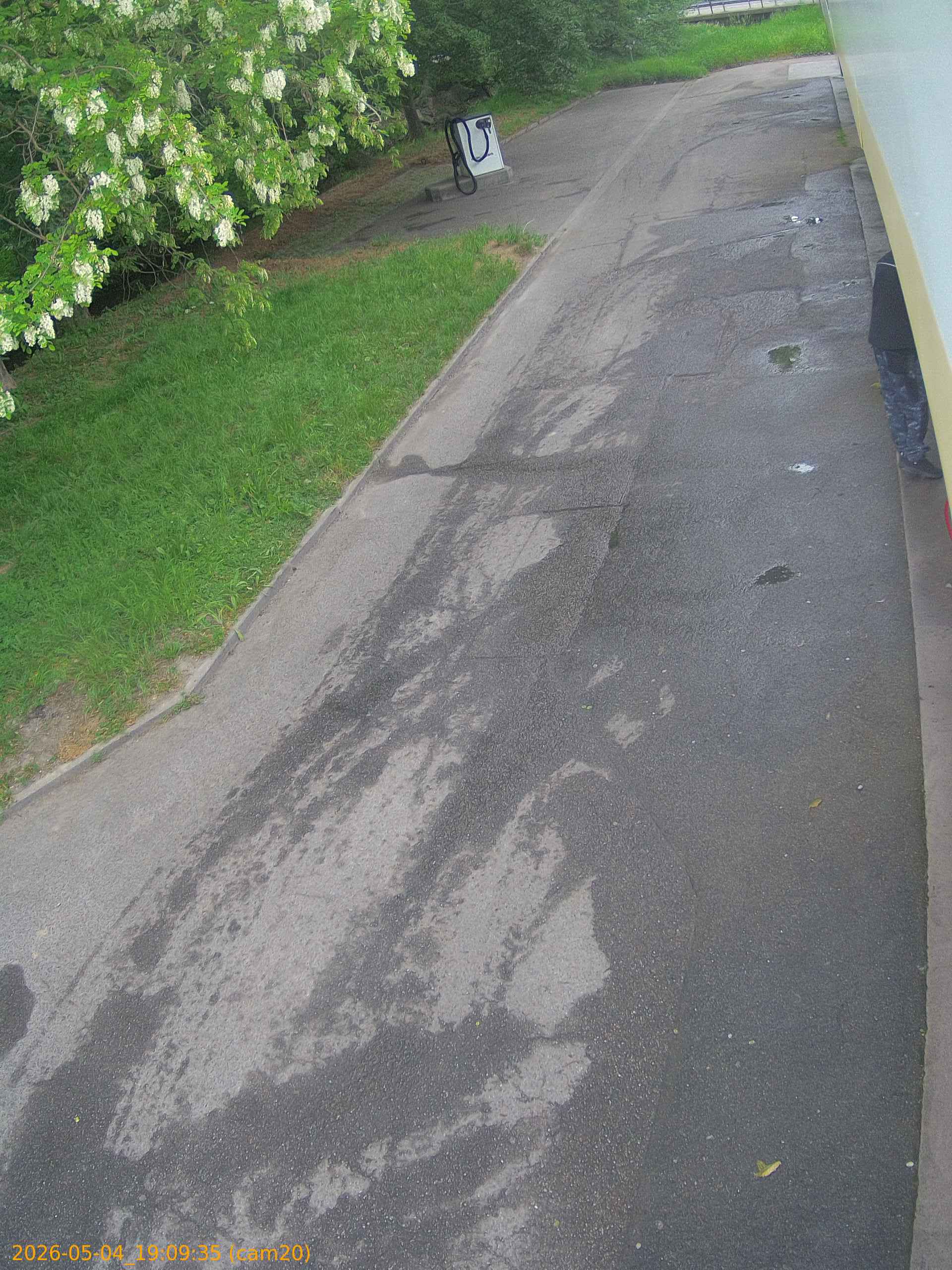 20260504190935