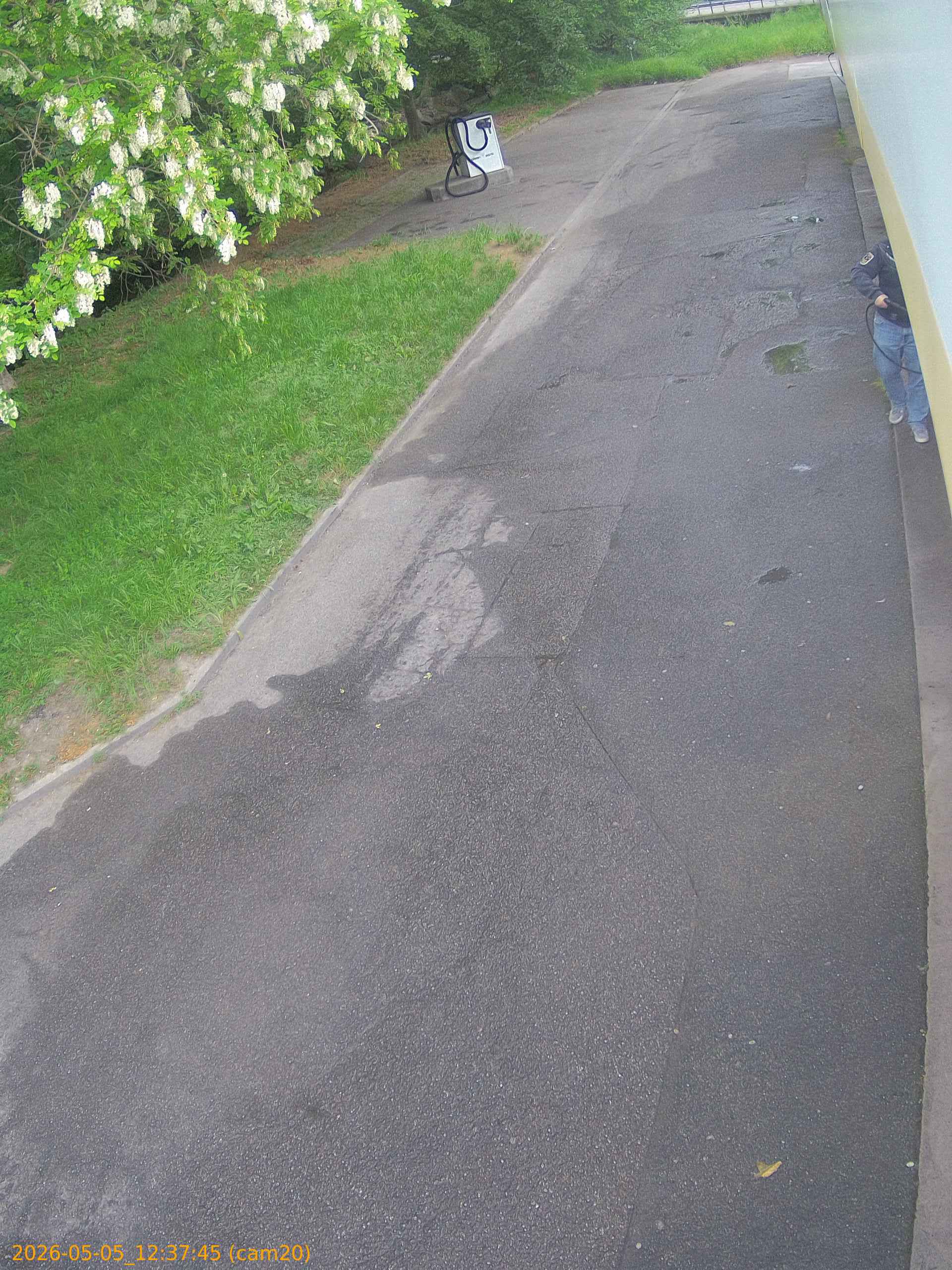 20260505123745