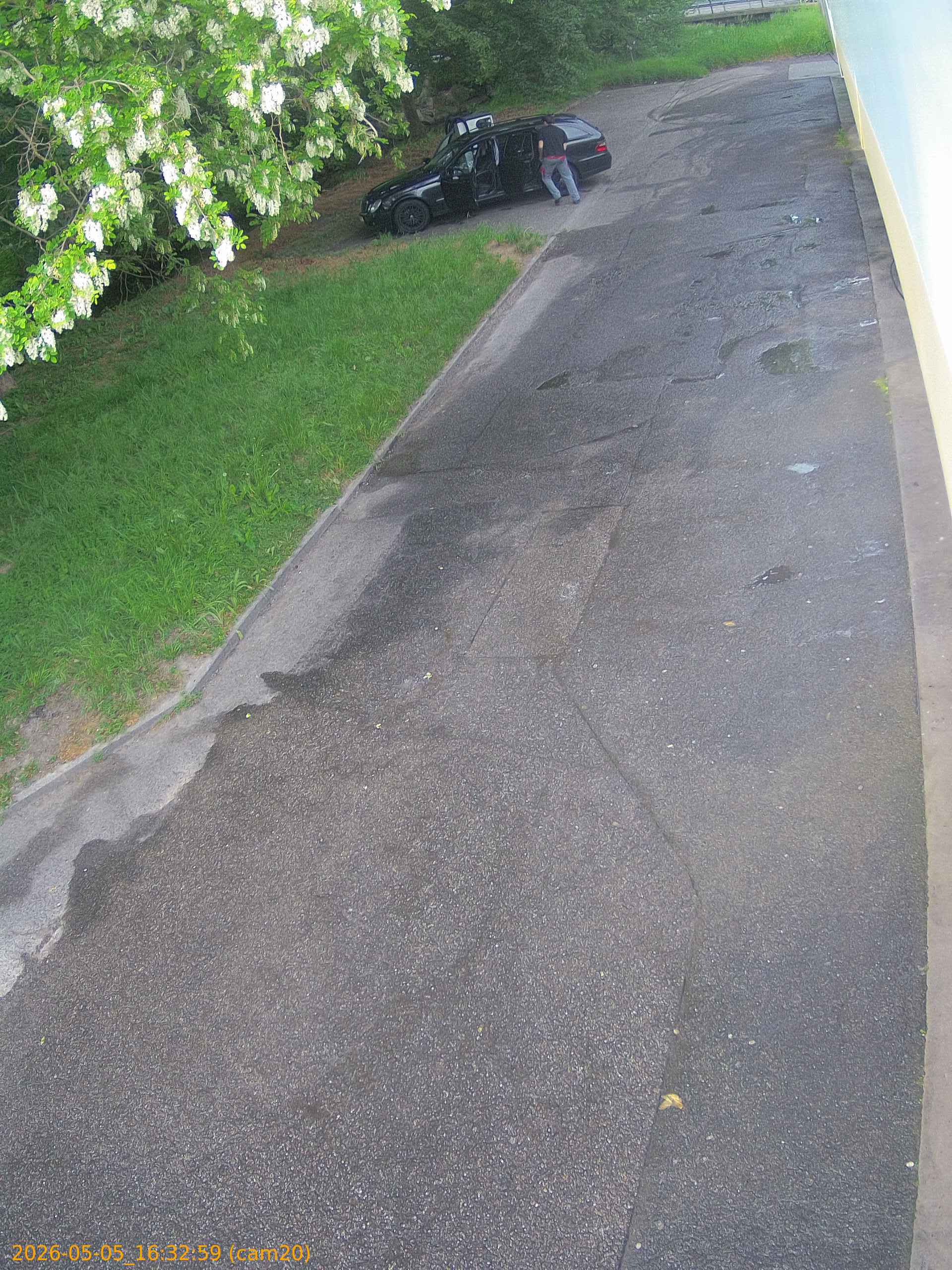 20260505163259