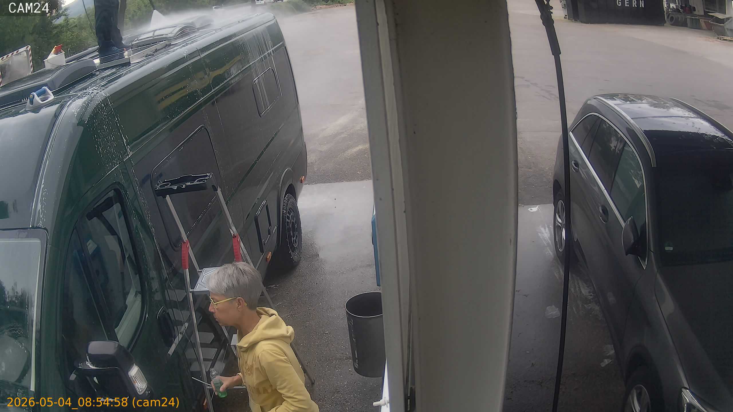 20260504085458