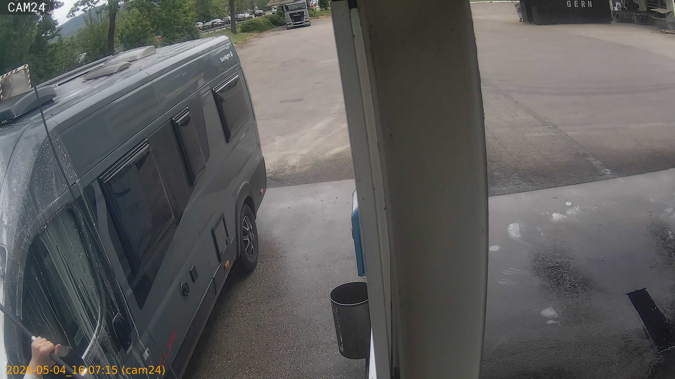 20260504160715
