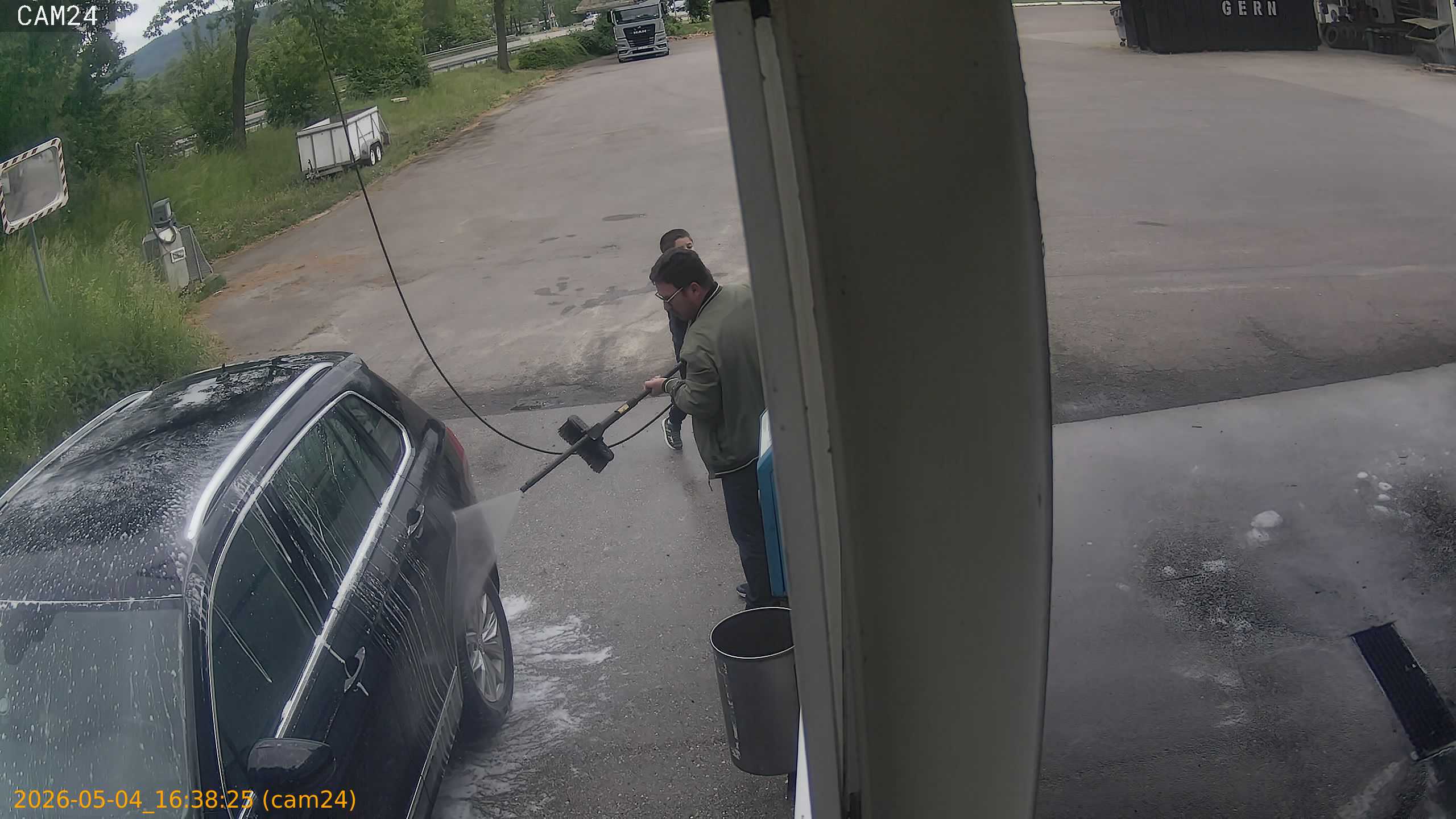 20260504163825