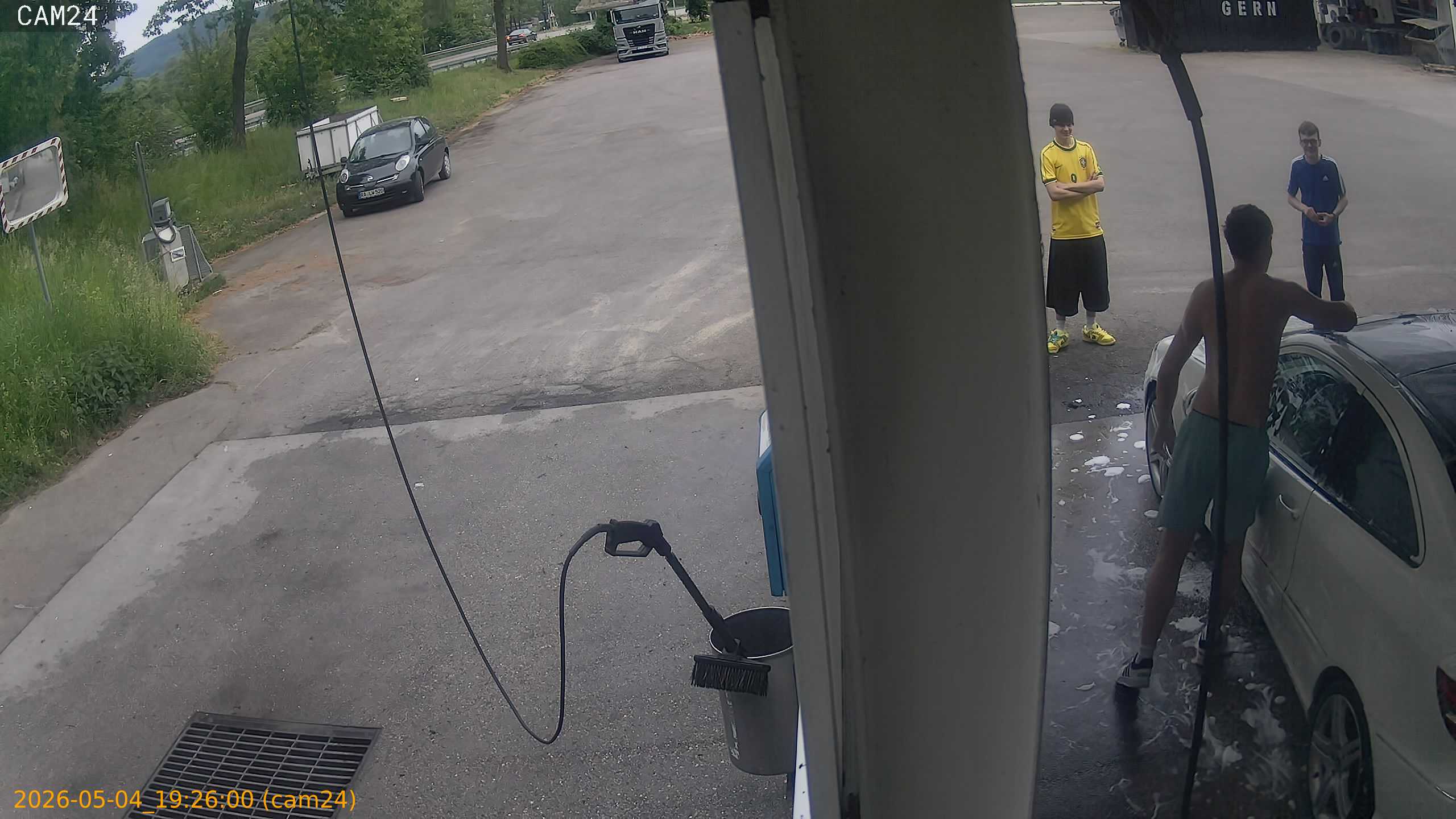 thumbnail_20260504192600
