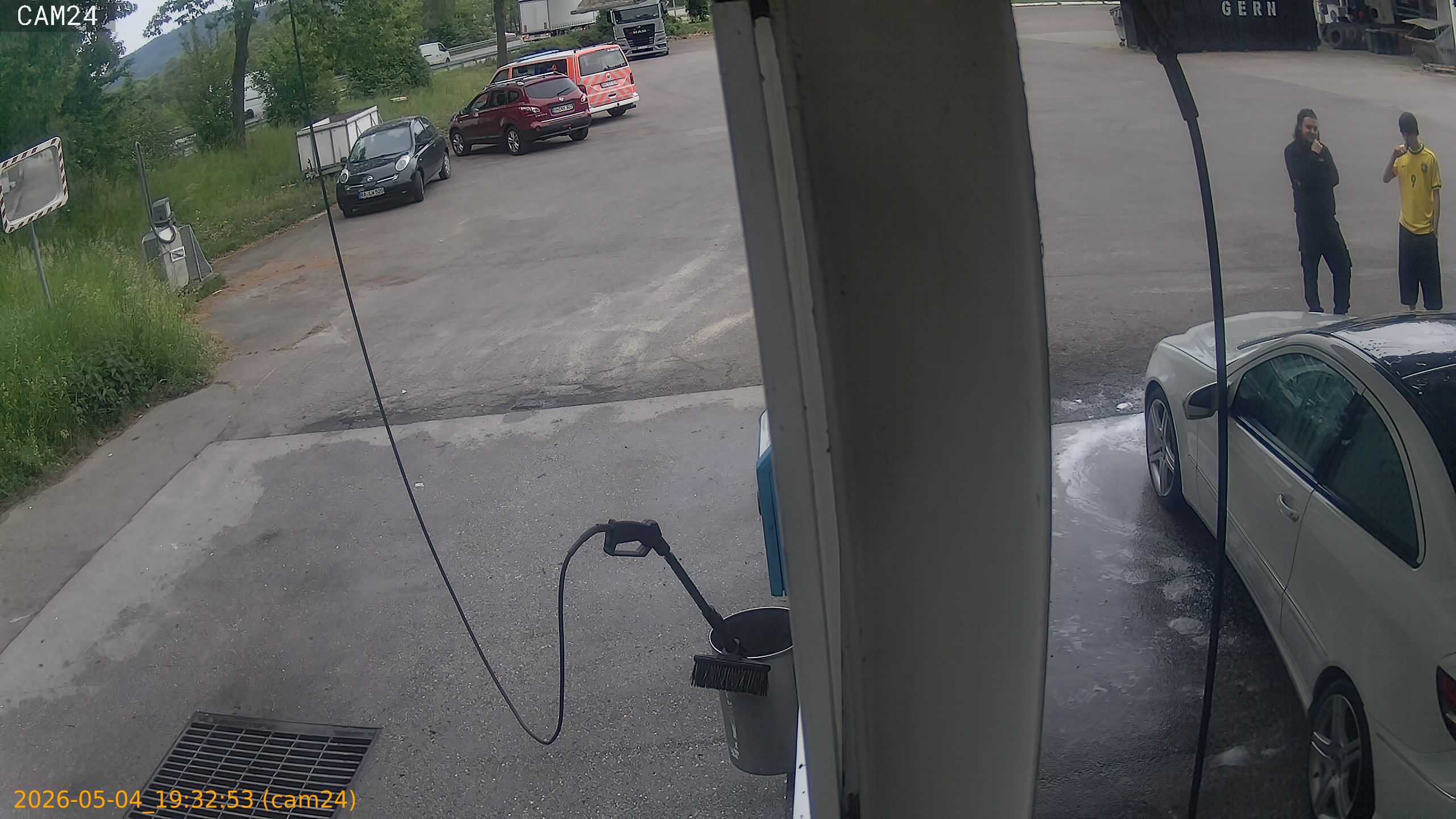 20260504193253
