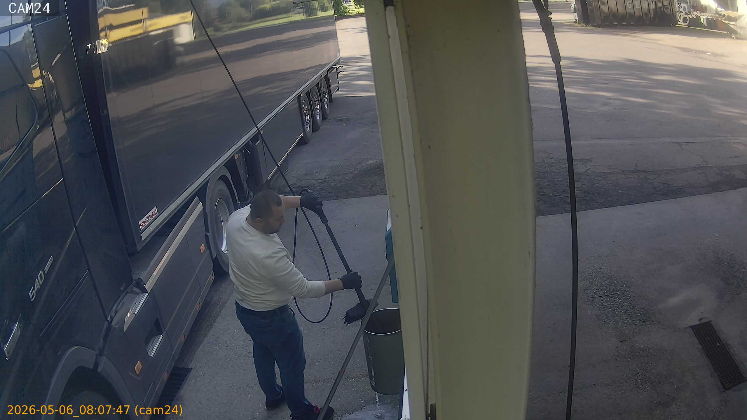 20260506080747